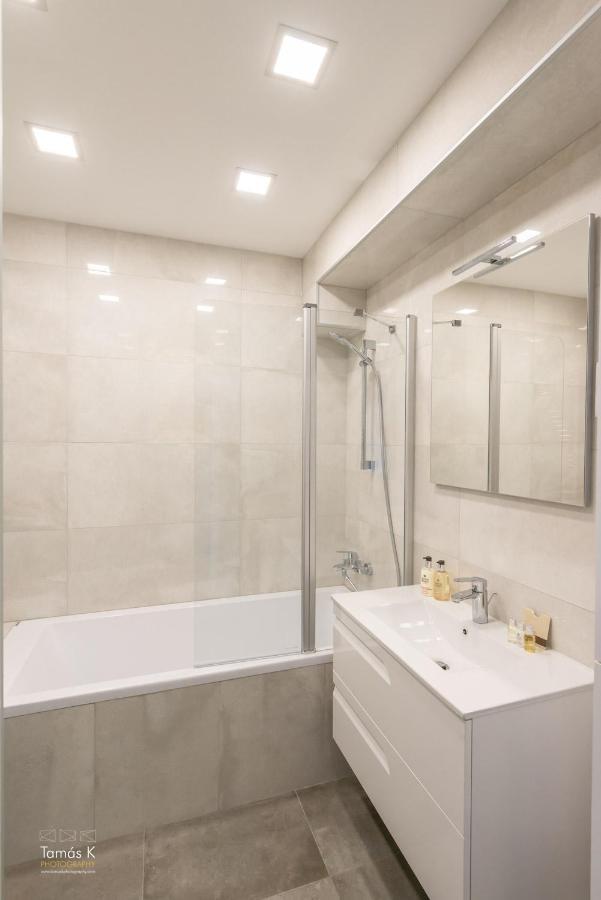 Imperial Suite With Basilika And Castle View Need Reservation For Free Parking Budapesta Exterior foto